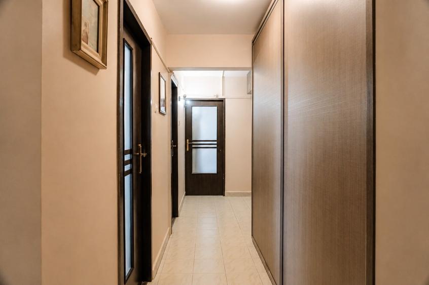 Apartament cu 3 camere, mobilat în Tomis III