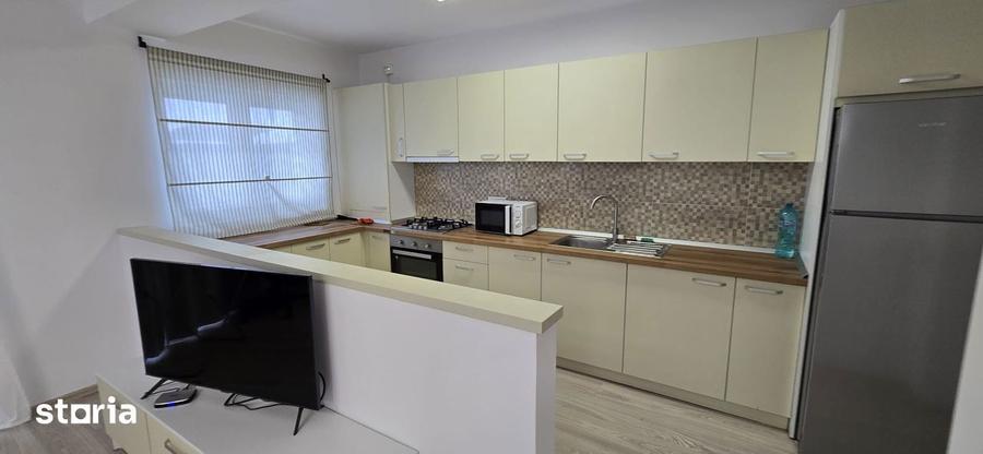 Casă cu 5 camere cu Teren 330 Mp în Ferme