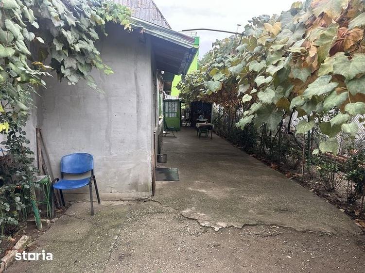 Casă cu 4 camere cu Teren 700 Mp în 1 Decembrie