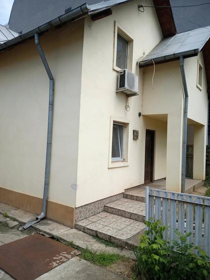 Casă cu Teren 400 Mp în Central
