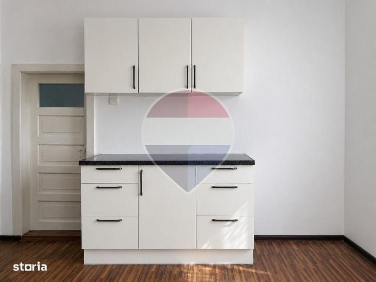 Casă cu 3 camere cu Teren 314 Mp în Central