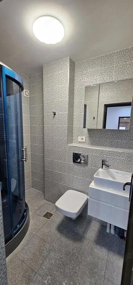 Apartament cu 4 camere decomandat în Burdujeni