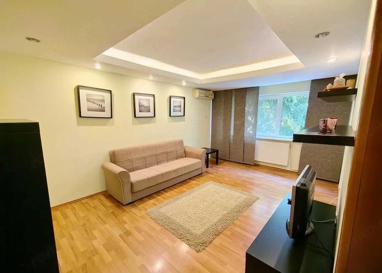 Apartament cu 3 camere decomandat în Ceair