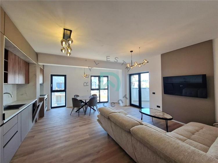 Apartament cu 2 camere decomandat, mobilat în Tractorul