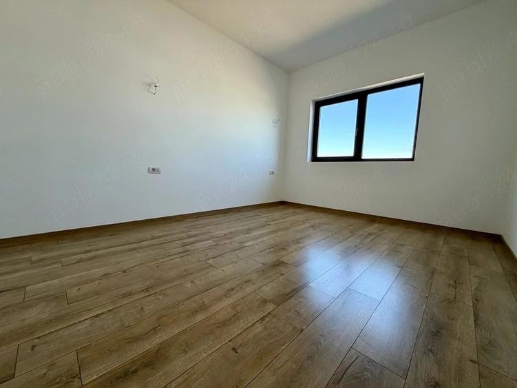 Casă cu 4 camere cu Teren 306 Mp în Moșnița Veche