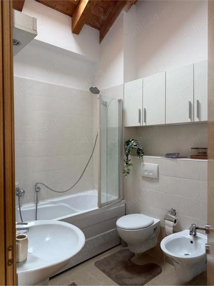 Apartament cu 2 camere decomandat în Dumbrăvița