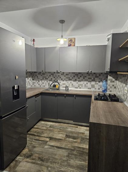 Duplex cu 3 camere cu Canalizare în Dumbrăvița