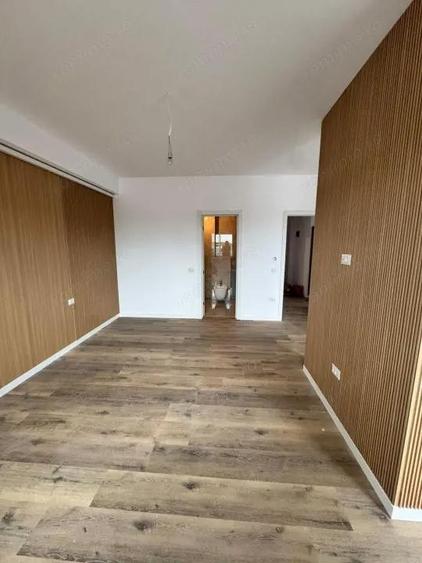 Apartament cu 2 camere decomandat în Siloz