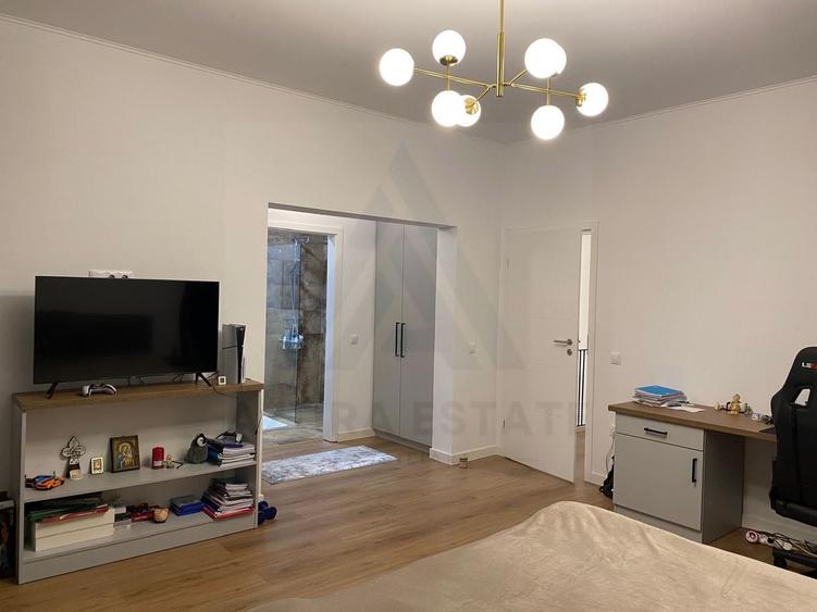 Casă individuală cu 5 camere cu Canalizare în Cisnădioara