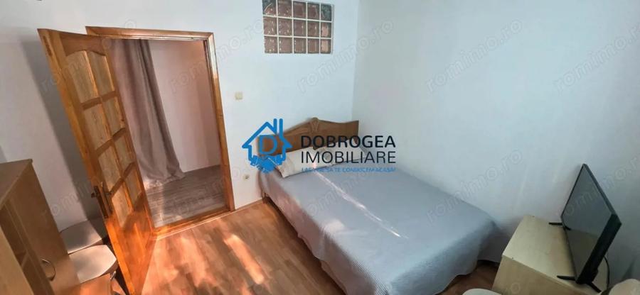 Casă cu 5 camere cu Teren 384 Mp în Păcii