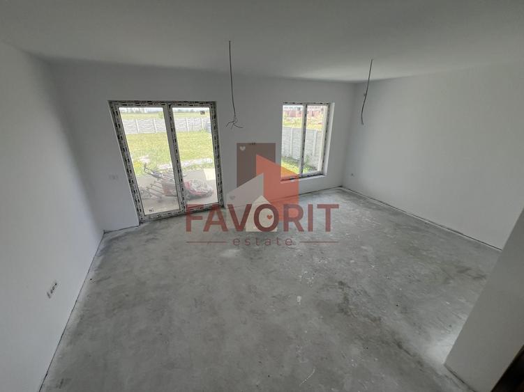 Duplex cu 4 camere cu Canalizare în Giroc
