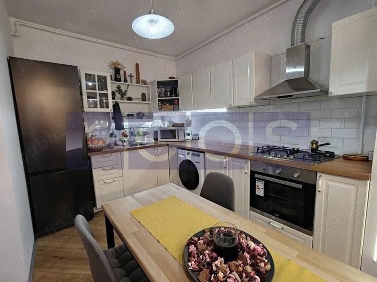 Apartament cu 3 camere decomandat, mobilat în Central