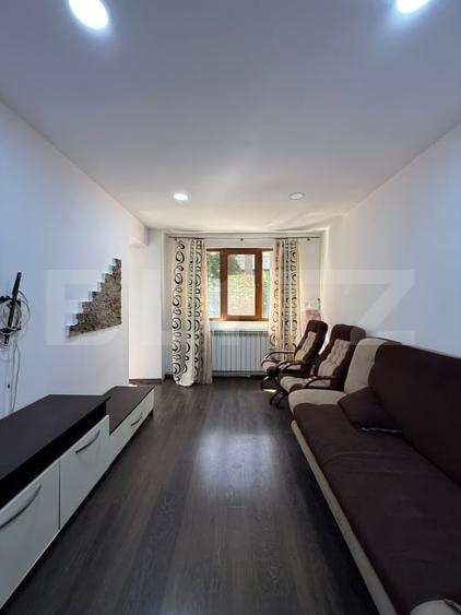 Apartament cu 2 camere decomandat, mobilat în Micro 13