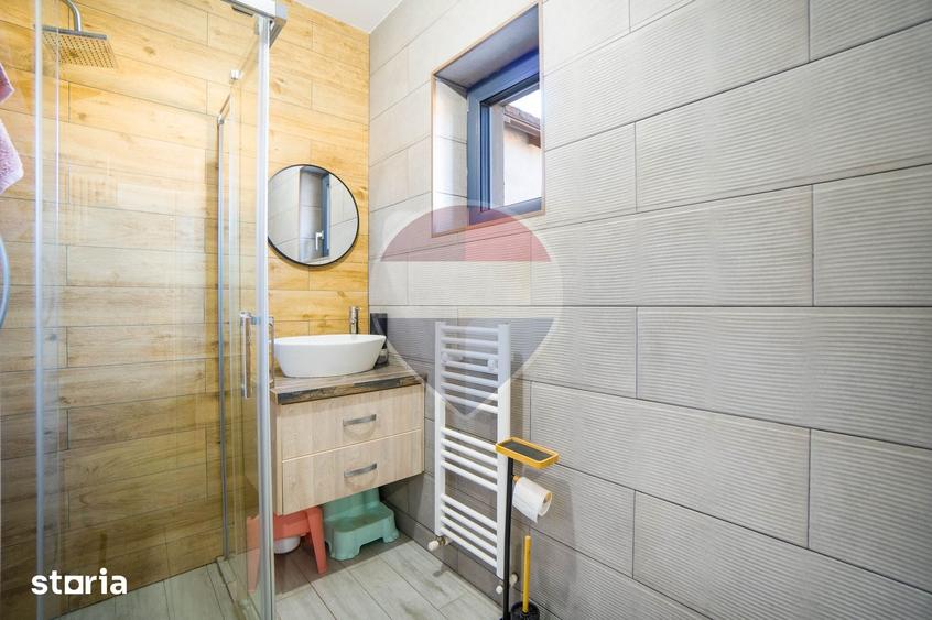 Casă cu 4 camere cu Teren 476 Mp în Prejmer