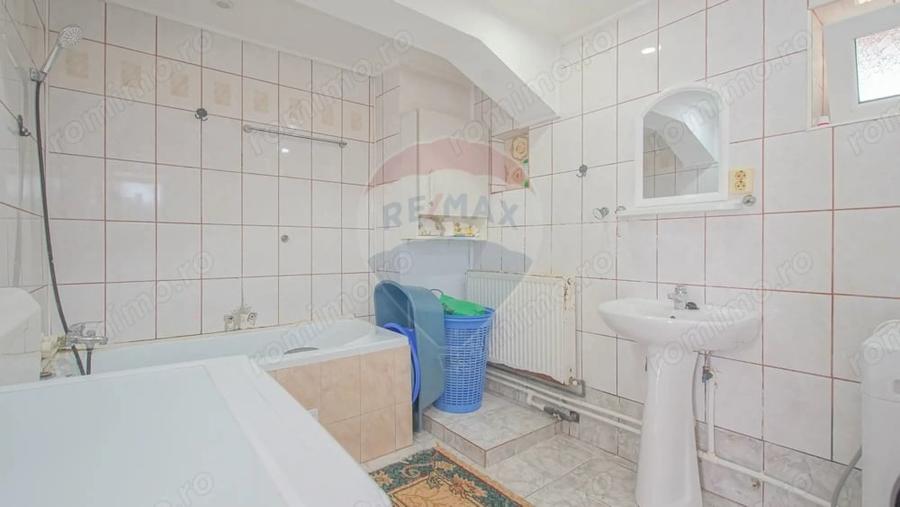 Casă cu Teren 168 Mp în Central