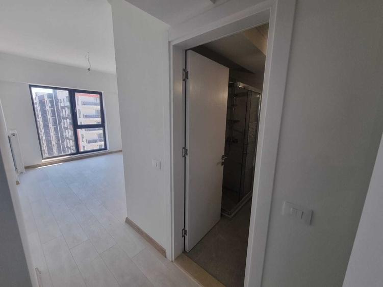Apartament cu 3 camere decomandat în Energia