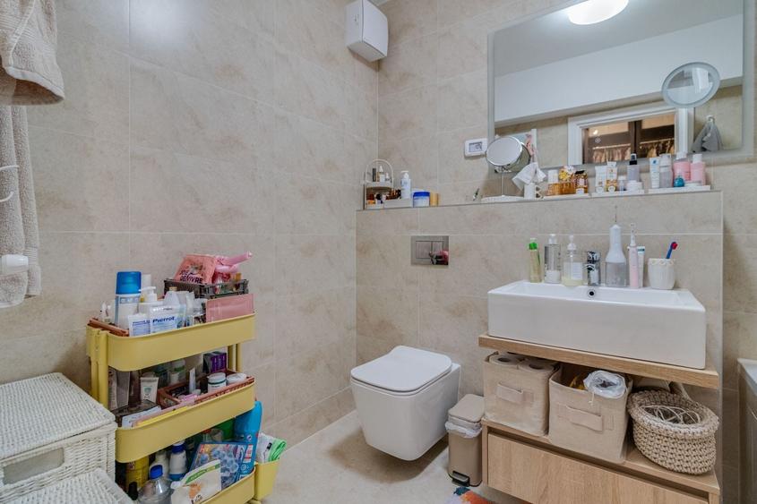 Apartament cu 3 camere decomandat, mobilat în Mogoșoaia