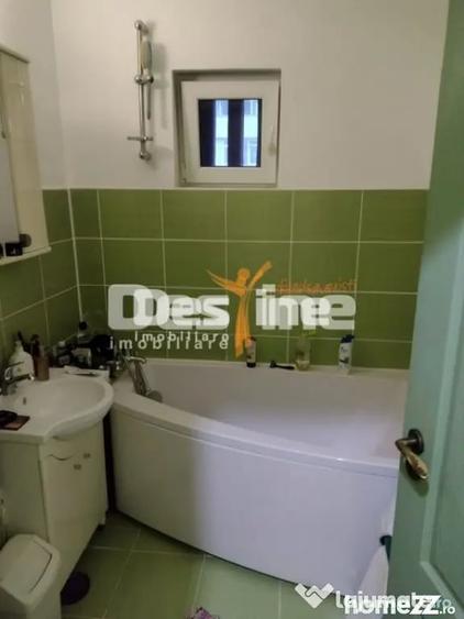 Apartament cu 4 camere decomandat în Alexandru cel Bun
