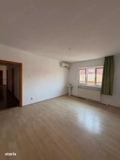 Spațiu comercial, de 110 mp, în Central