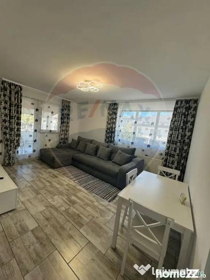 Casă cu 5 camere cu Teren 481 Mp în Domnești
