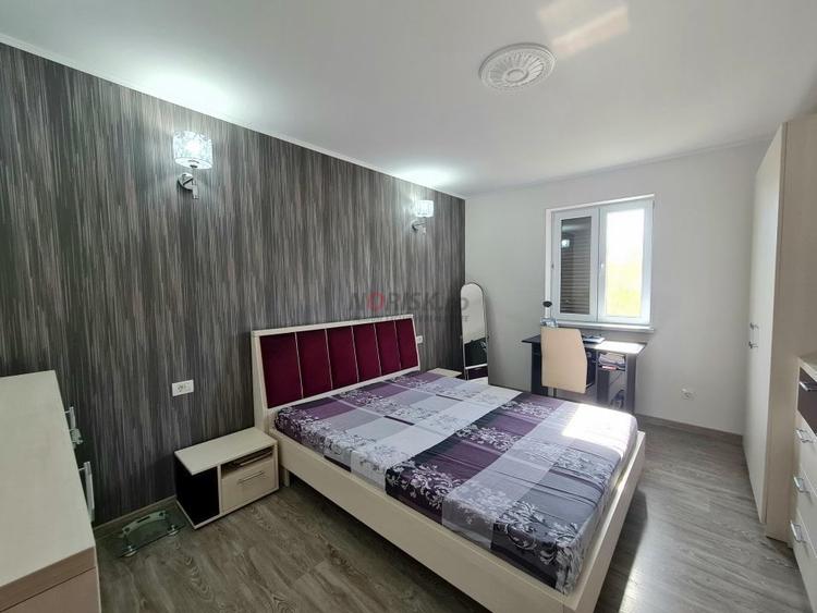 Casă individuală cu 5 camere cu Garaj în Domnești