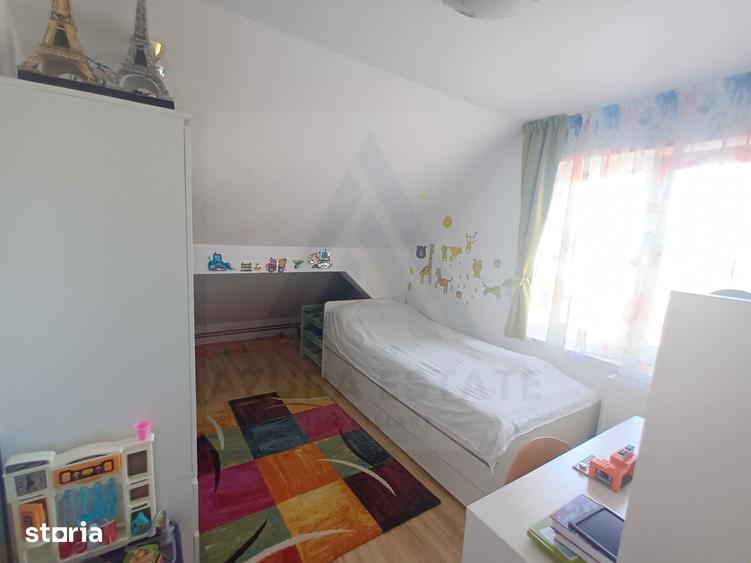 Casă cu 5 camere cu Teren 460 Mp în Șelimbăr