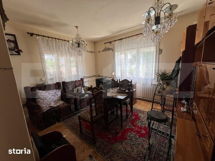 Casă cu 6 camere cu Teren 1032 Mp în Central