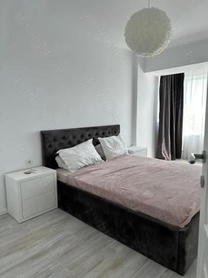 Apartament cu 3 camere decomandat, mobilat în Tomis III