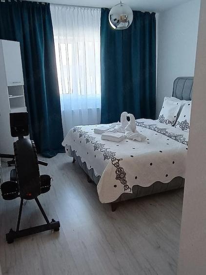 Apartament cu 3 camere decomandat, mobilat în Theodor Pallady