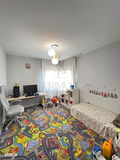 Casă cu 6 camere decomandat cu Teren 226 Mp în Sud