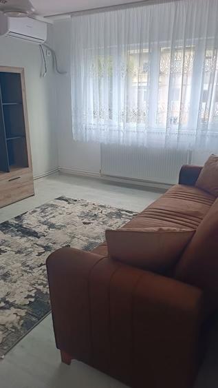 Apartament cu 2 camere în Micro 15