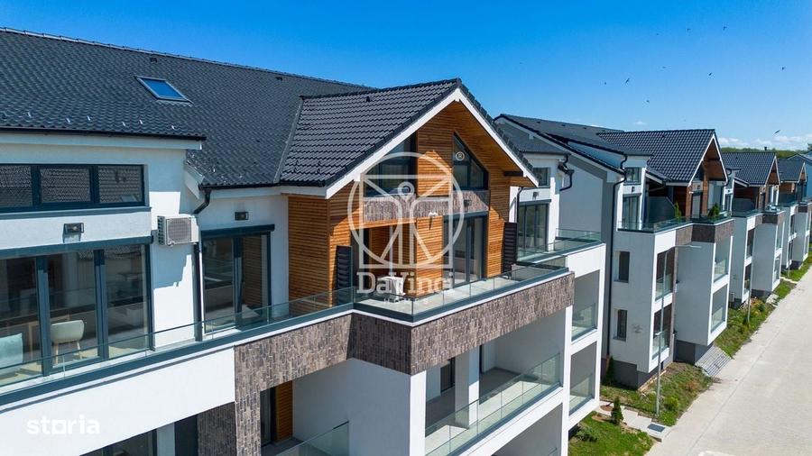 Apartament cu 5 camere decomandat în Cristian