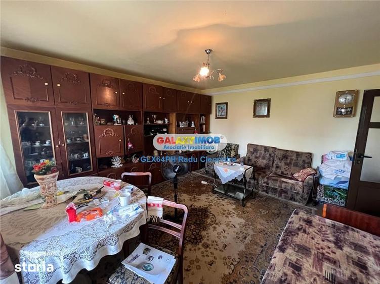 Apartament cu 2 camere decomandat în Democrației