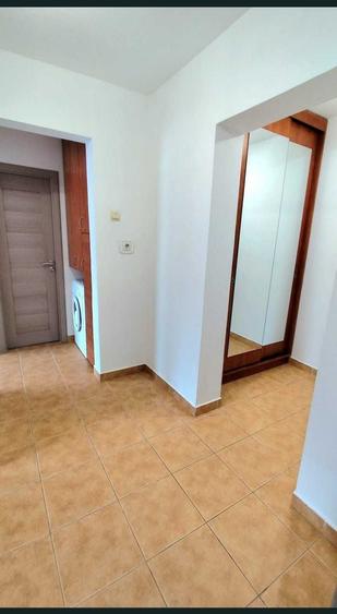 Apartament cu 2 camere decomandat în Republicii