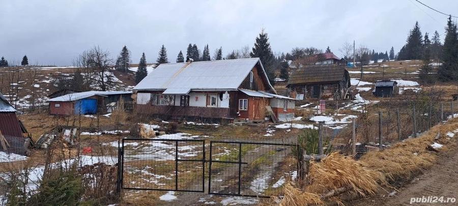 Casă cu 3 camere cu Teren 3892 Mp în Dorna Candrenilor