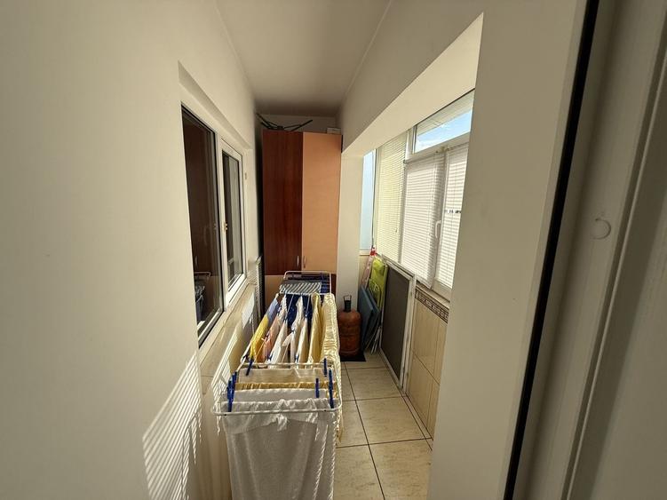Apartament cu 4 camere decomandat, mobilat în Inel II