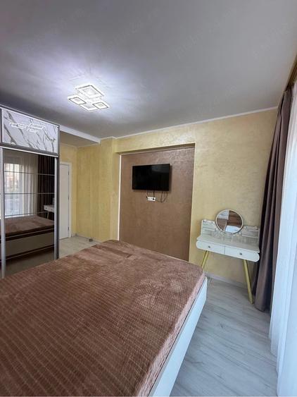 Apartament cu 2 camere decomandat în Exterior Vest
