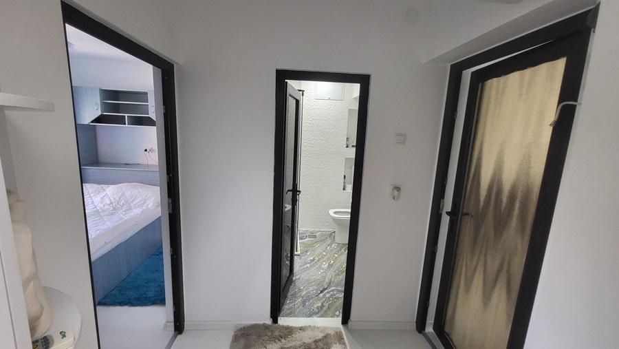 Apartament cu 2 camere decomandat în Sărari