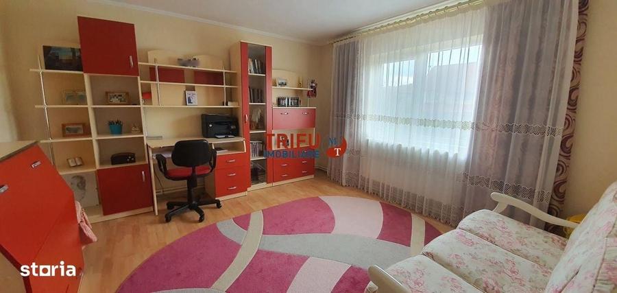 Casă cu 4 camere în Micești