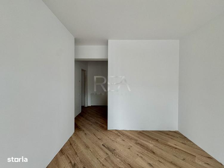 Apartament cu 3 camere semidecomandat în Iancului
