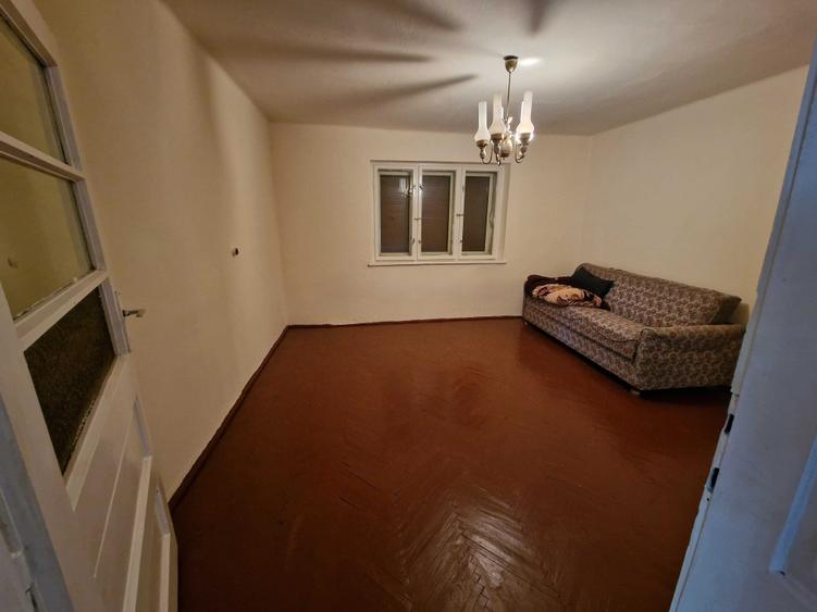 Casă cu 4 camere în Suplacu de Barcău