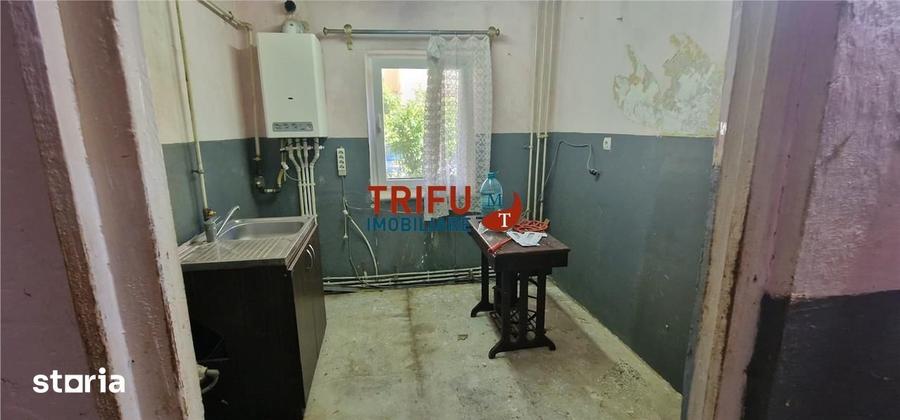 Apartament 2 camere de renovat in Cetate - 2