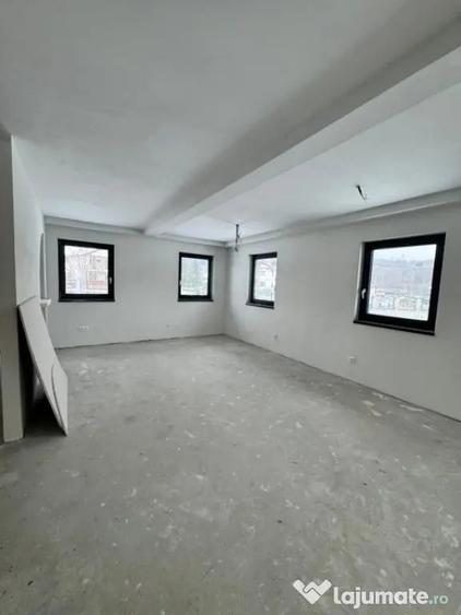 Casă cu 3 camere cu Teren 1200 Mp în Tăuții-Măgherăuș