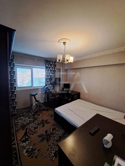 Apartament cu 4 camere decomandat în Crângași