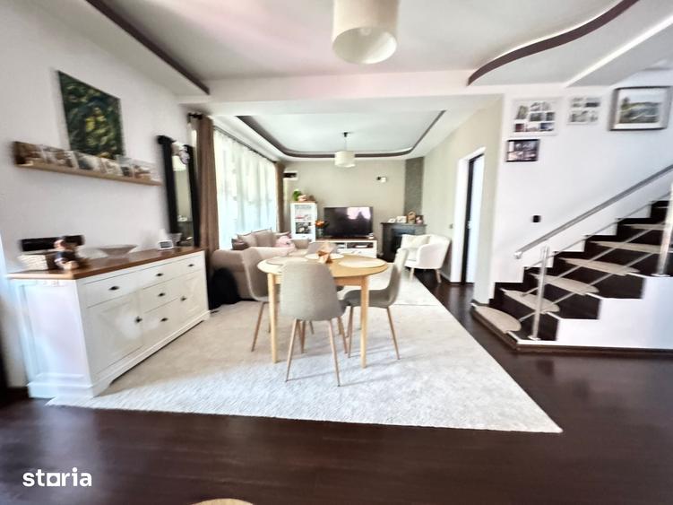 Casă cu 5 camere cu Teren 395 Mp în Central