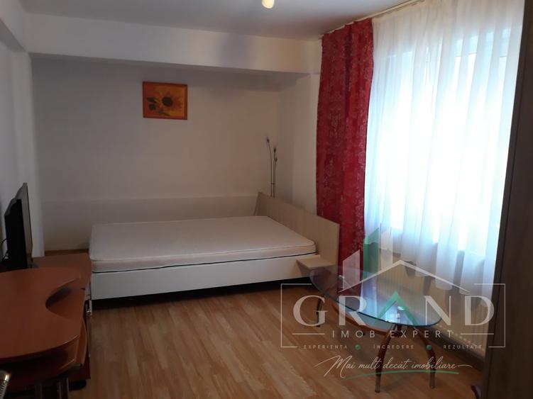 Apartament cu 2 camere decomandat, mobilat în Între Lacuri