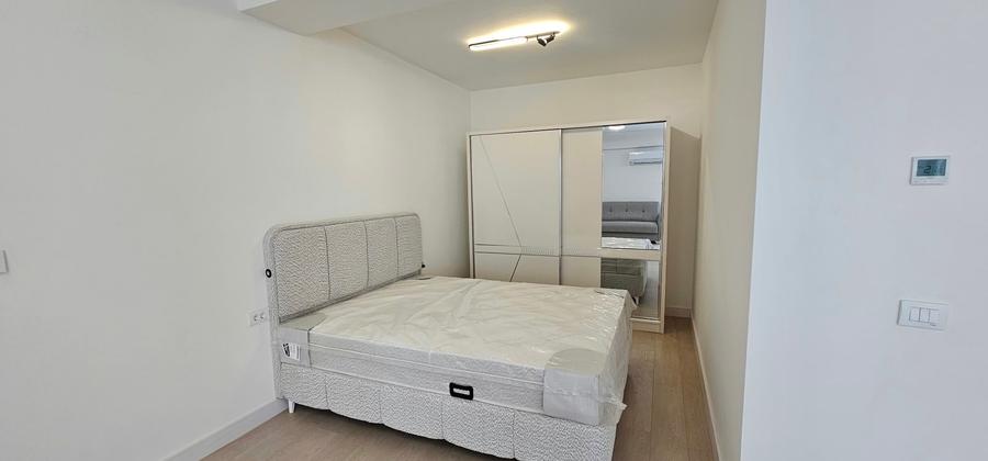 Garsonieră semidecomandată în Jiului