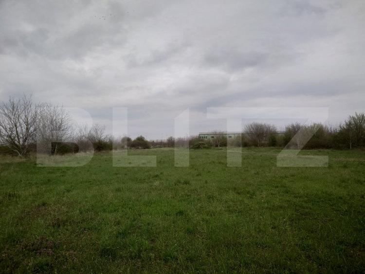 Teren agricol intravilan de 3515 mp, în Exterior Sud