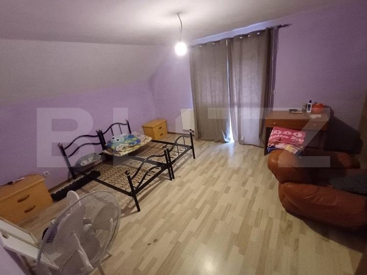 Casă individuală cu 6 camere cu Canalizare în Exterior Est