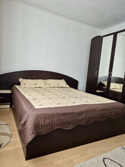 Inchiriez apartament 2 camere in Husi - 2